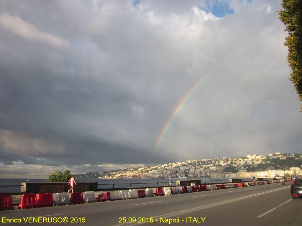 Napoli - Arcobaleno da via Caracciolo.jpg